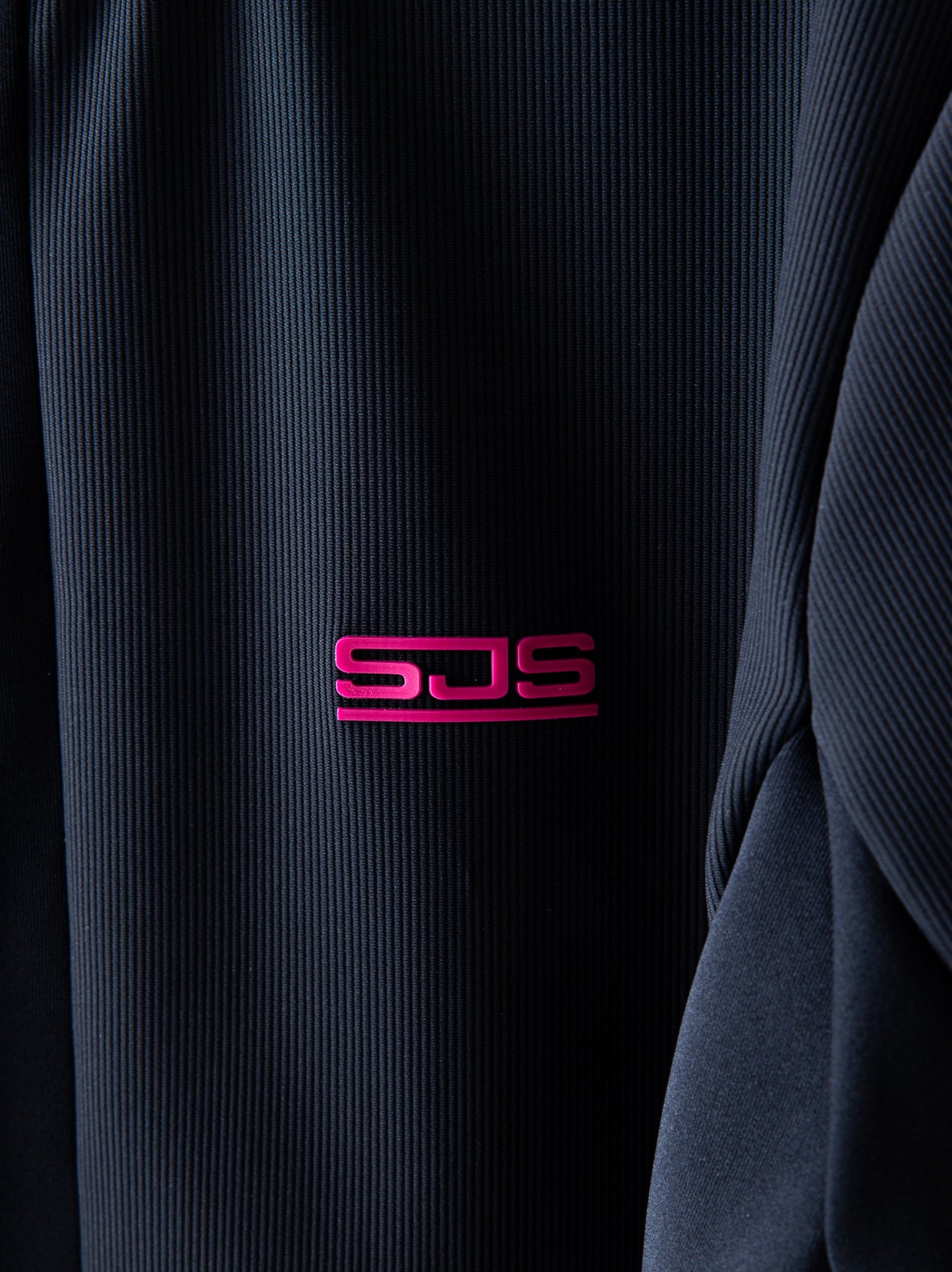 Fabiane-Ladytrackjacket-N024-6-Detail.jpg
