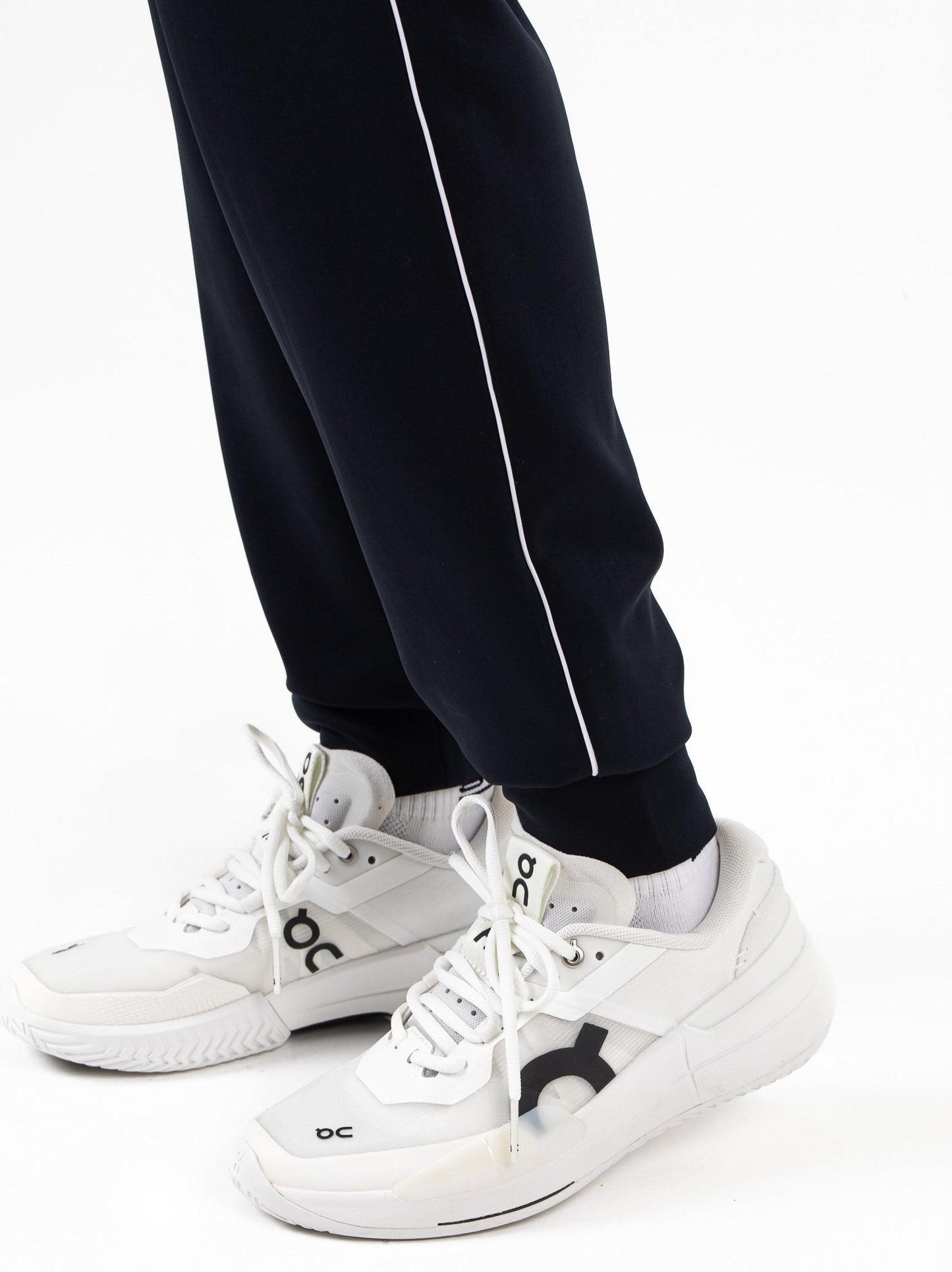Kyrsten-LadyPant-N024-5-Detail_824c1aee-f0cc-4814-b61d-20b6cb4ec6ec.jpg