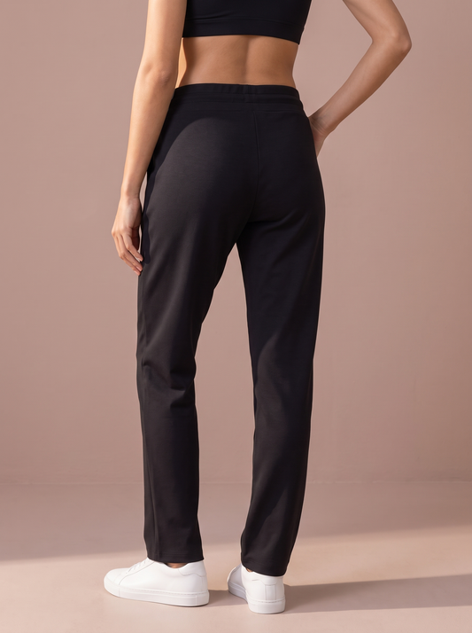 Miley-Black-02.png