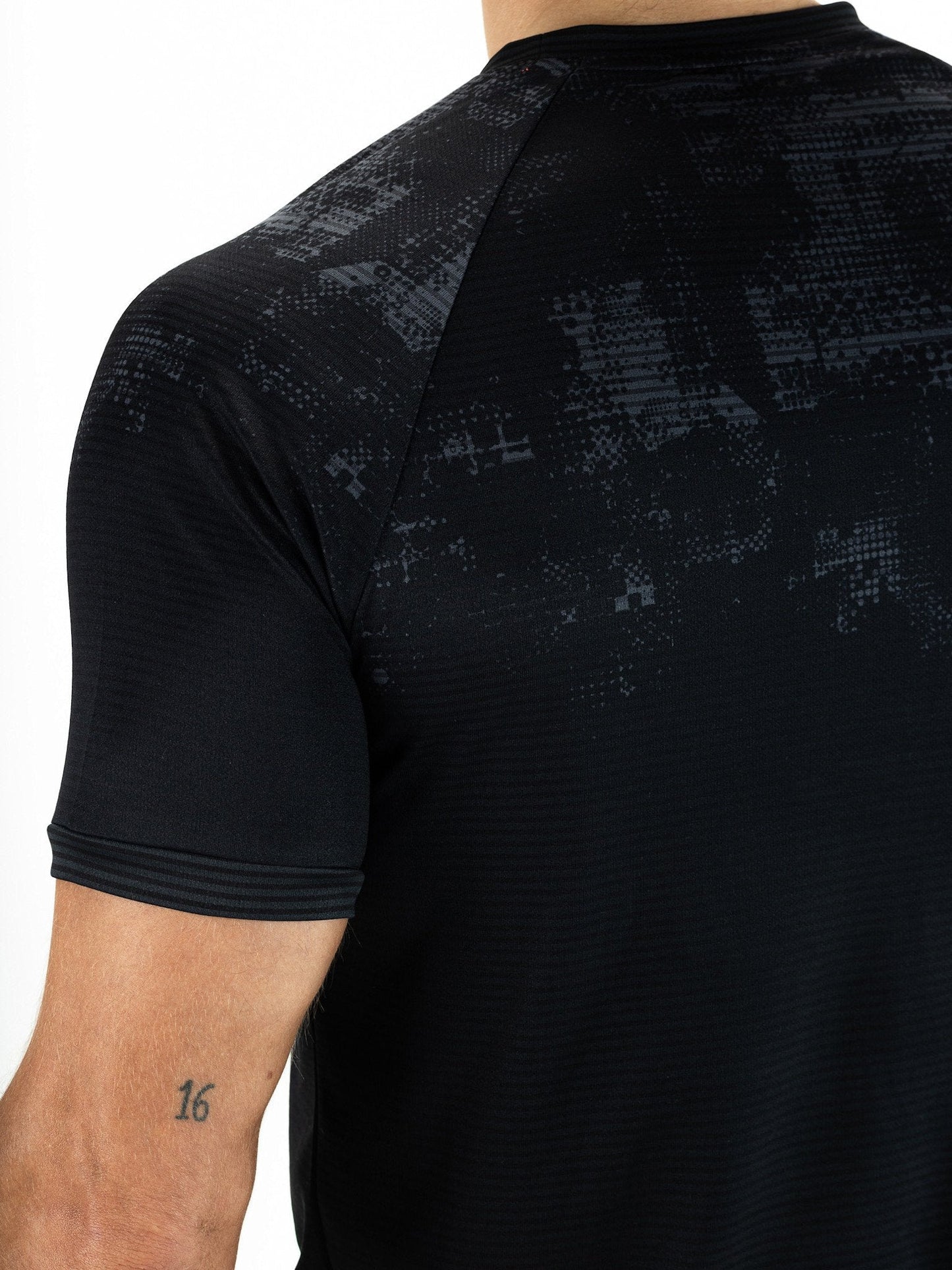 notting-mens-tee-b001-5-detail.jpg
