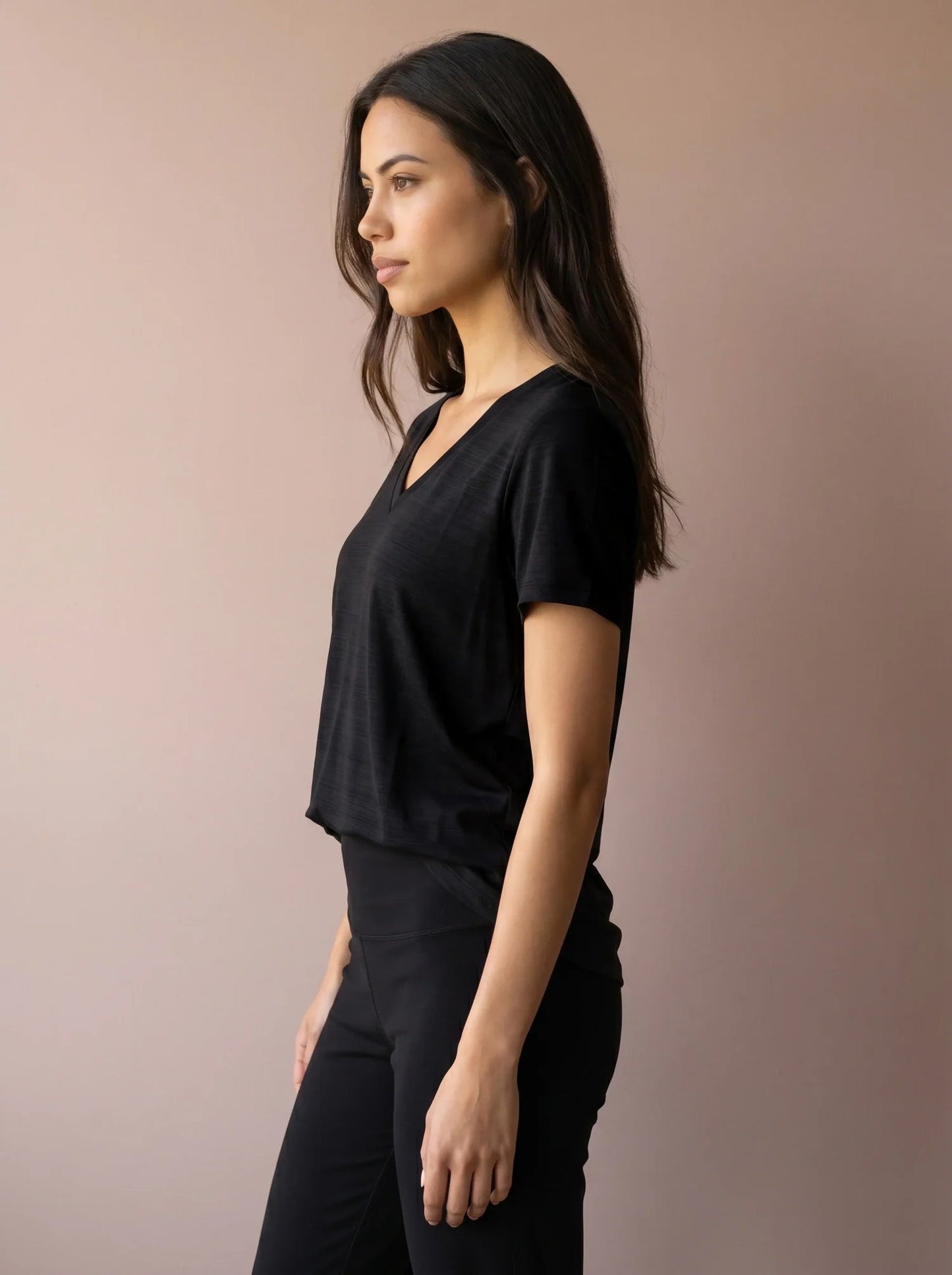 Adena-Black-4.webp
