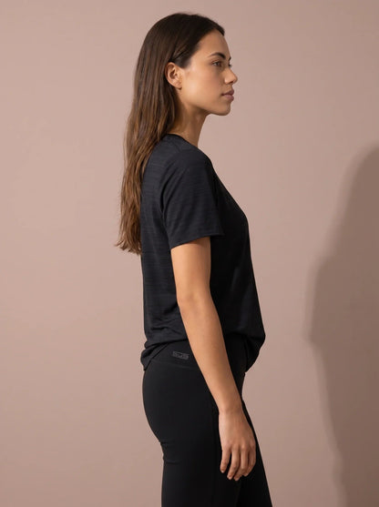 Adena-Dark_blue-3.webp