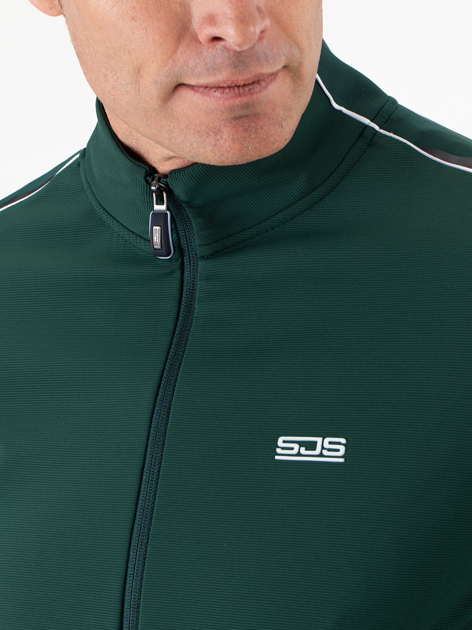 Adi-Mentrackjacket-L133-4-Detail.jpg