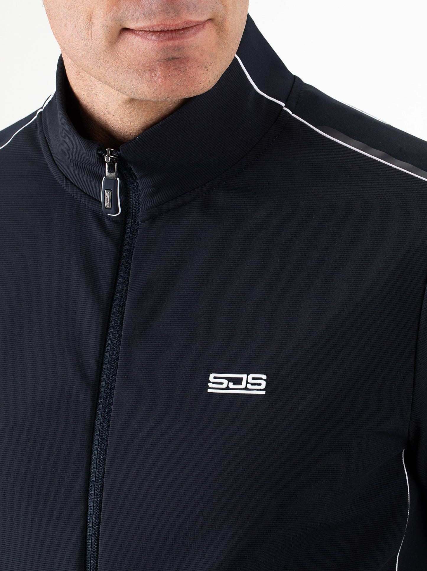 Adi-Mentrackjacket-N024-5-Detail.jpg