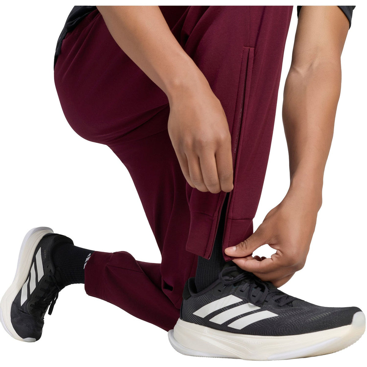 AdidasCoverUpPantMenMaroon5.jpg