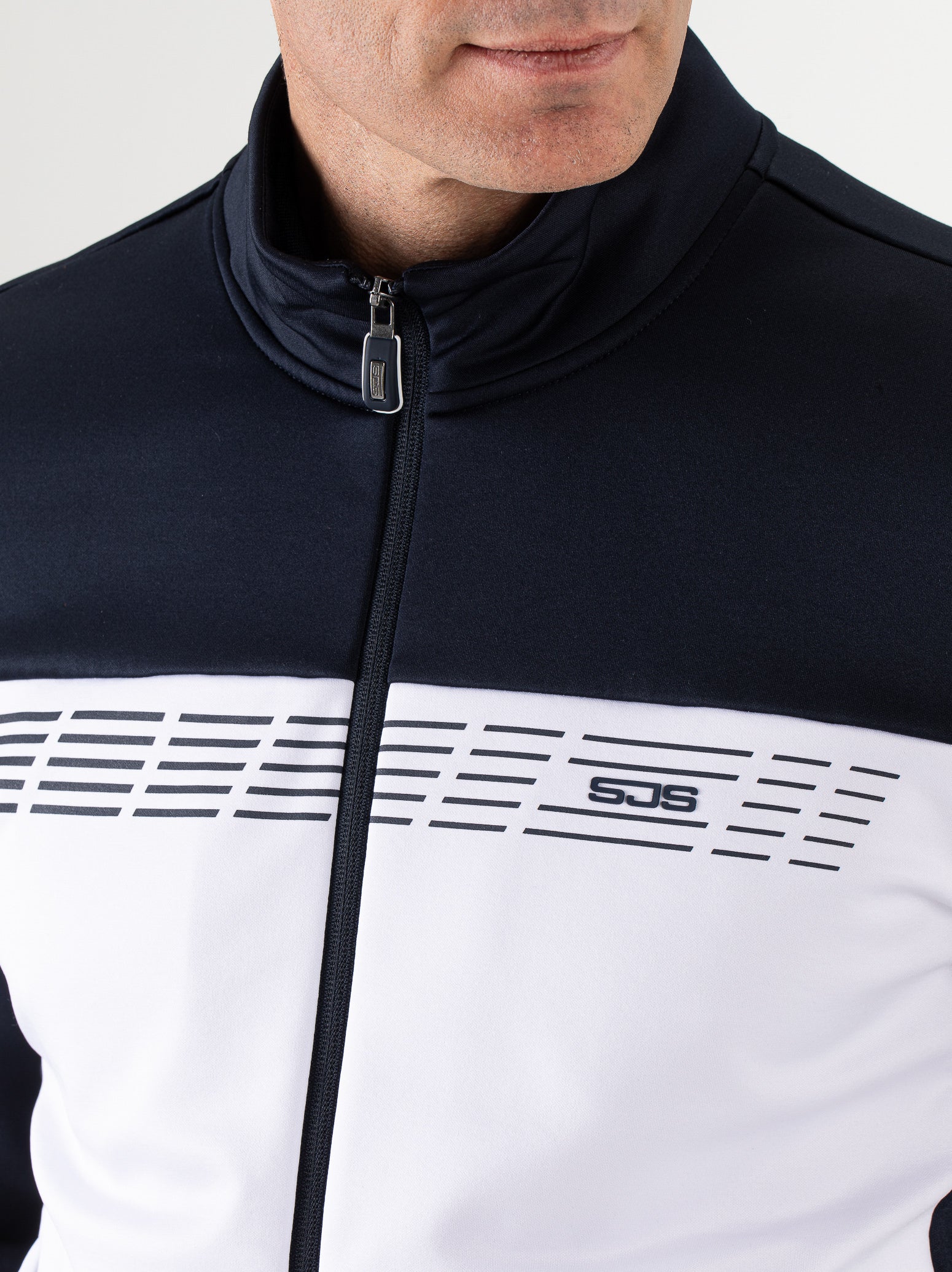 Amiro-Mentrackjacket-N024-4-Detail.jpg
