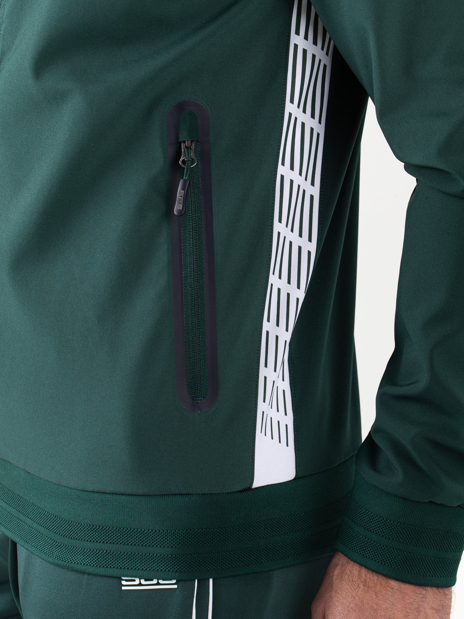 Auric-Menjacket-L133-6-Detail.jpg