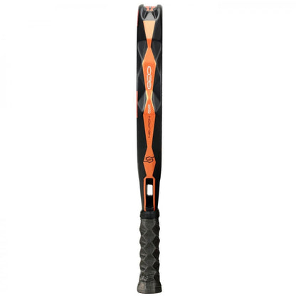 BullpadelNeuron02EdgePadelracket3.jpg