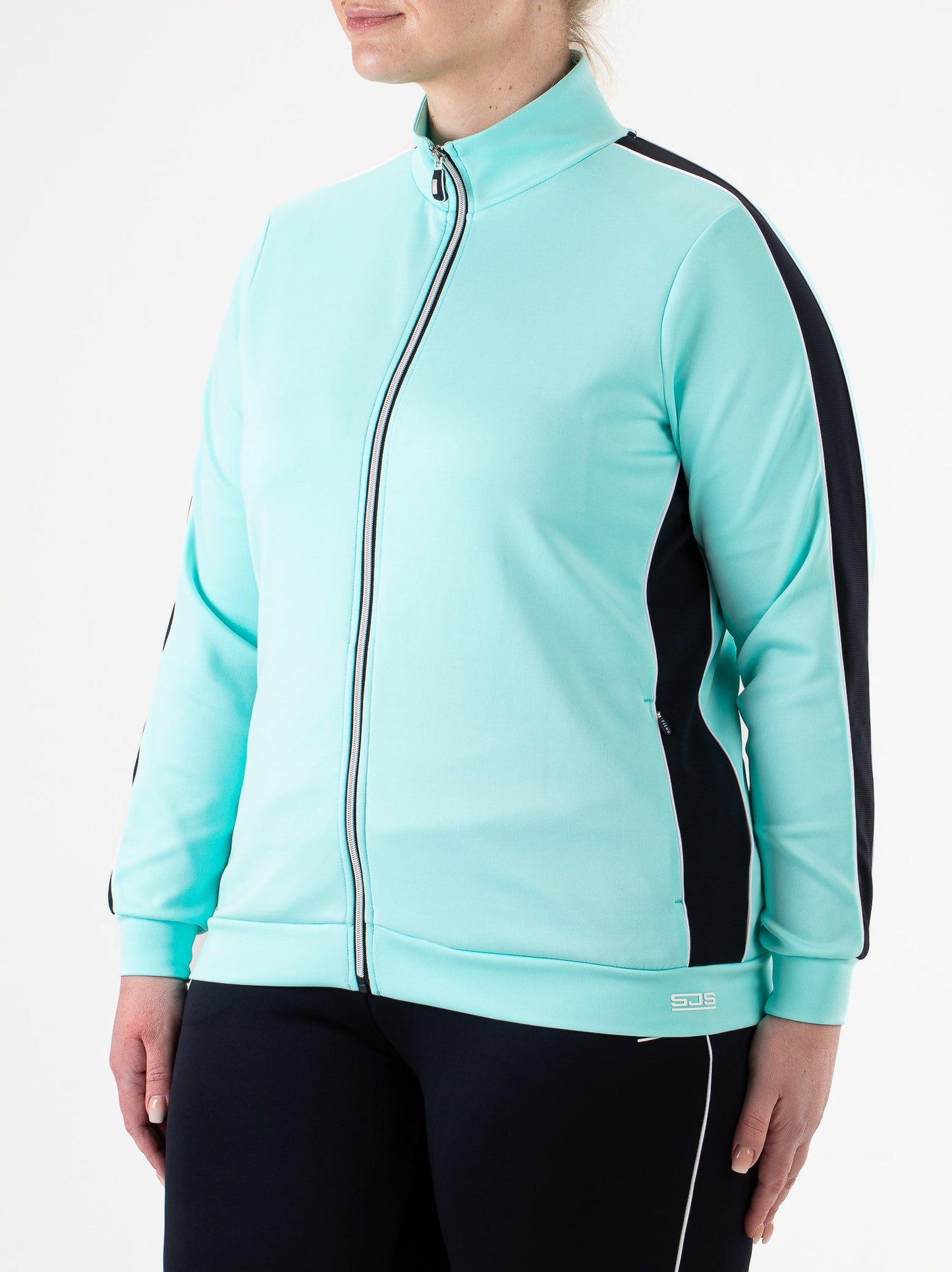Francoiseplus-Ladyhoodedjacket-N067-1-Voor.jpg