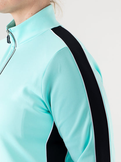 Francoiseplus-Ladyhoodedjacket-N067-4-Detail.jpg