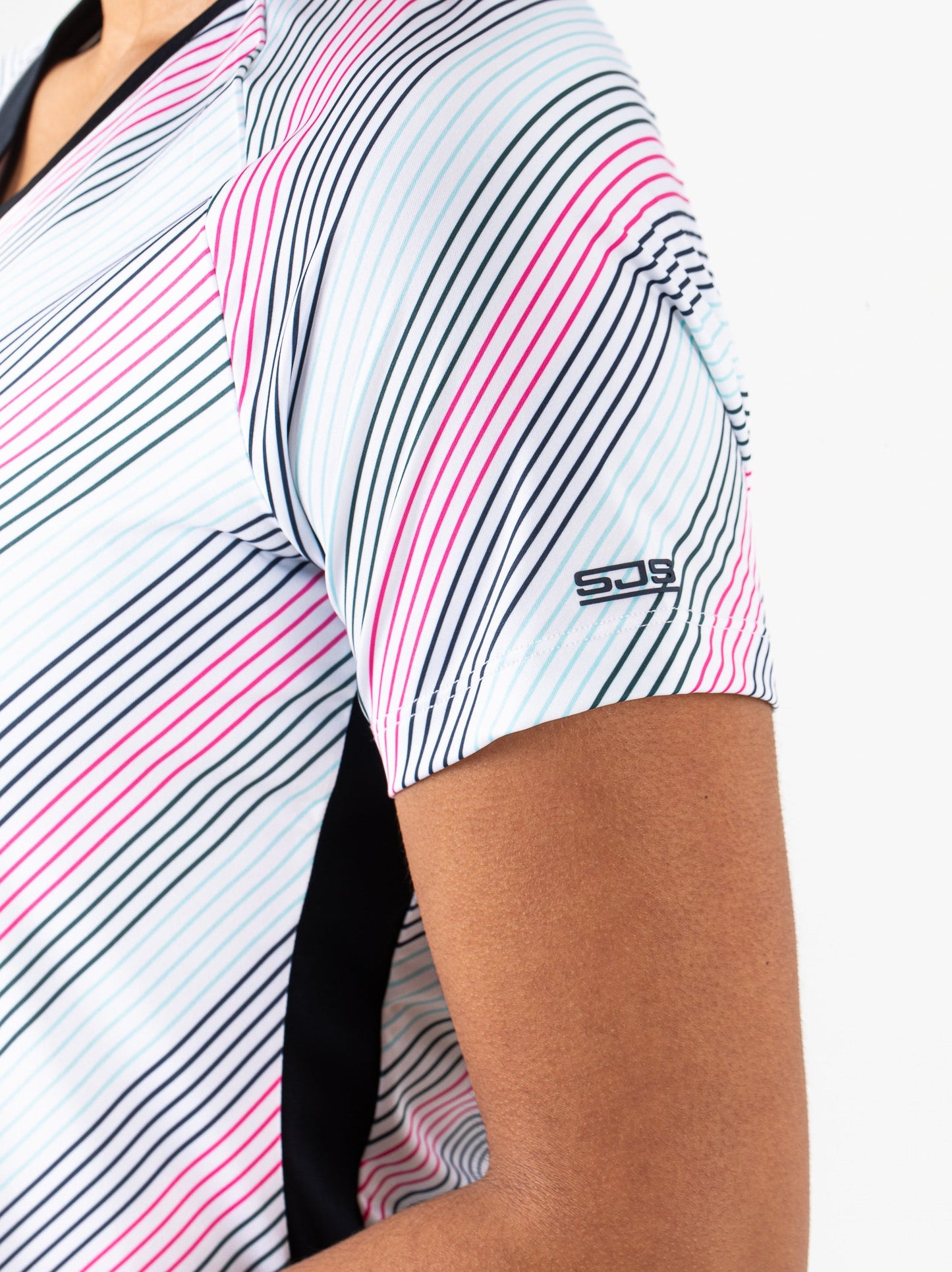 Izzie-Ladytee-W009-5-Detail.jpg