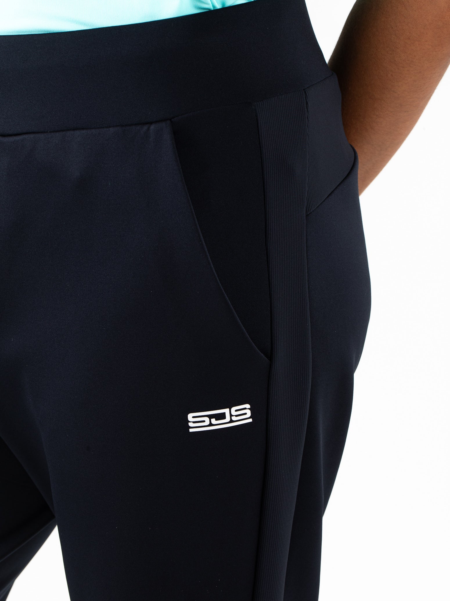 Katja-LadyPant-N024-4-Detail.jpg
