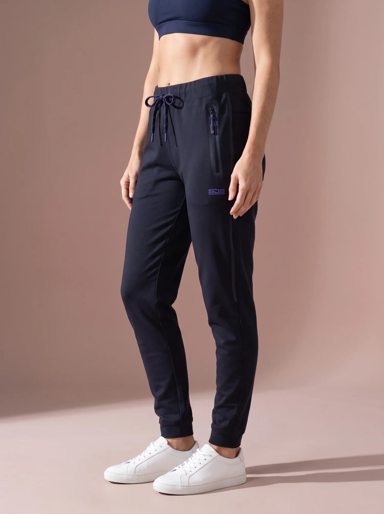 Kaye-Dark_blue-4.webp