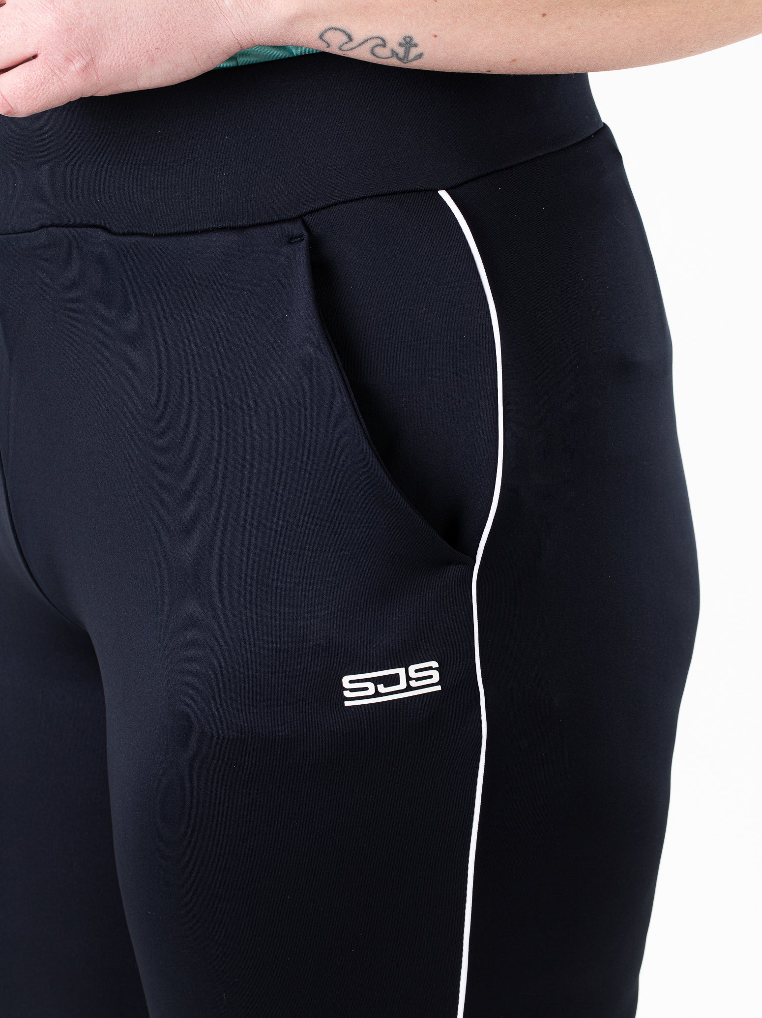 Kyrstenplus-LadyPant-N024-4-Detail.jpg