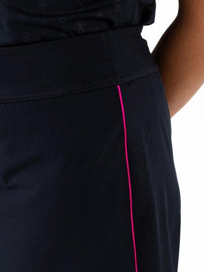 Lenita-LadyShort-N024-4-Detail.jpg