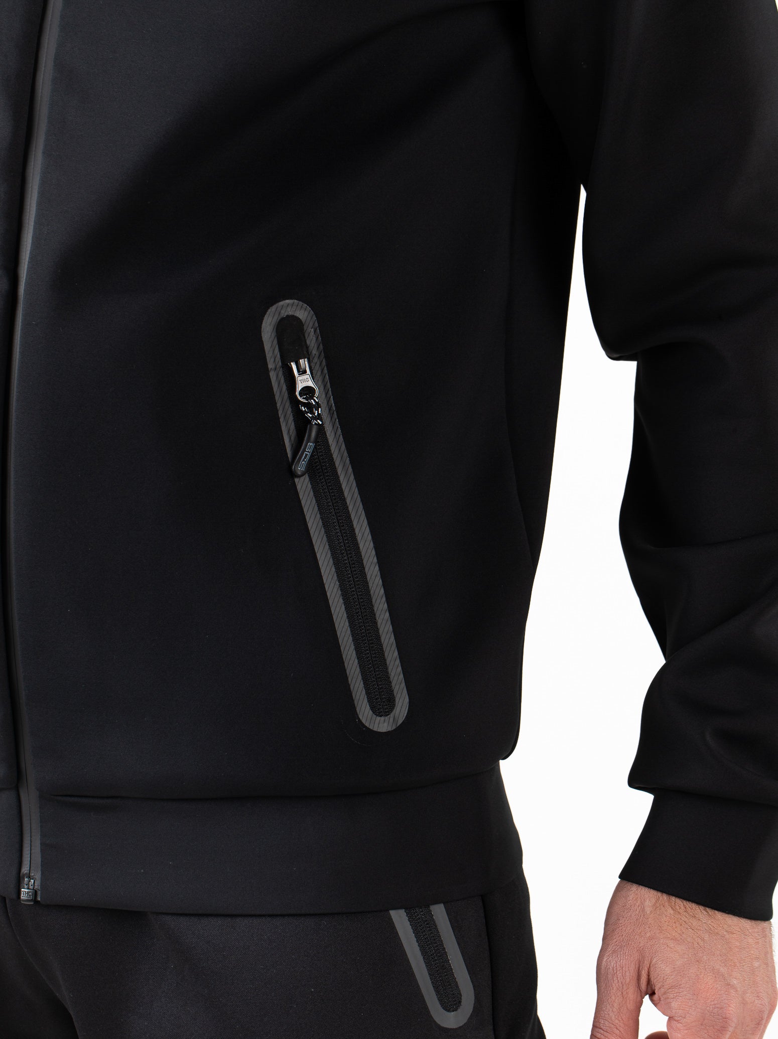 Marek-Mentrackjacket-B001-5-Detail.jpg