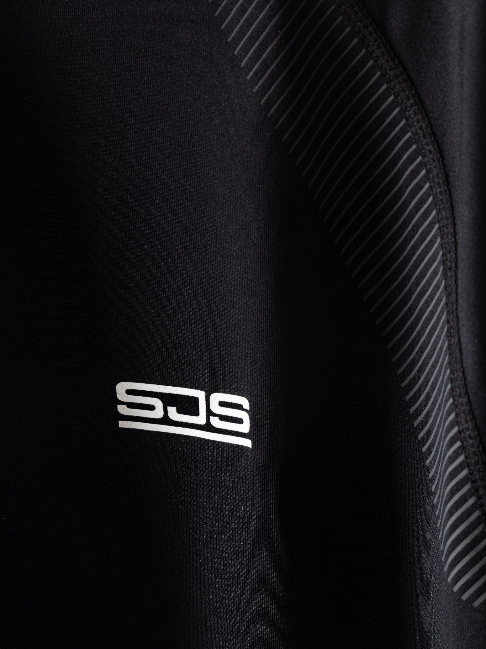 Nauder-Menlongsleeveshirt-B001-6-Detail.jpg