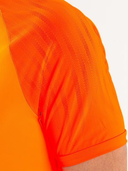 Neo-Mentee-O026-6-Detail.jpg