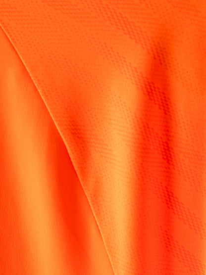 Neo-Mentee-O026-7-Detail.jpg
