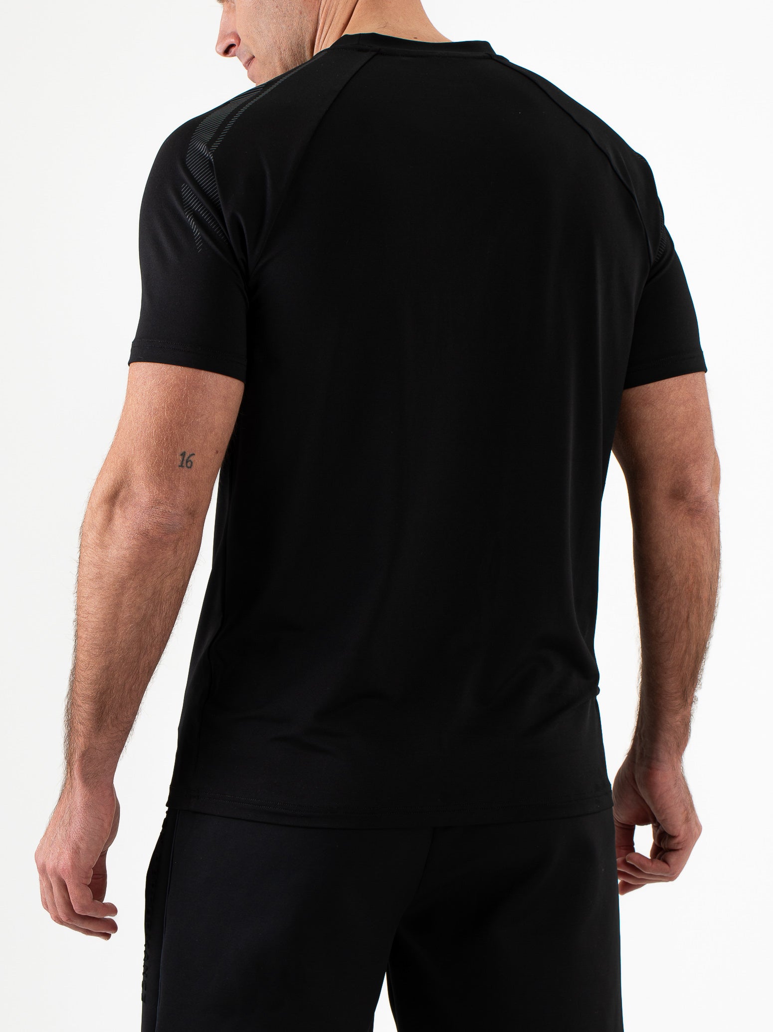 Niro-Mentee-B001-3-Achter.jpg