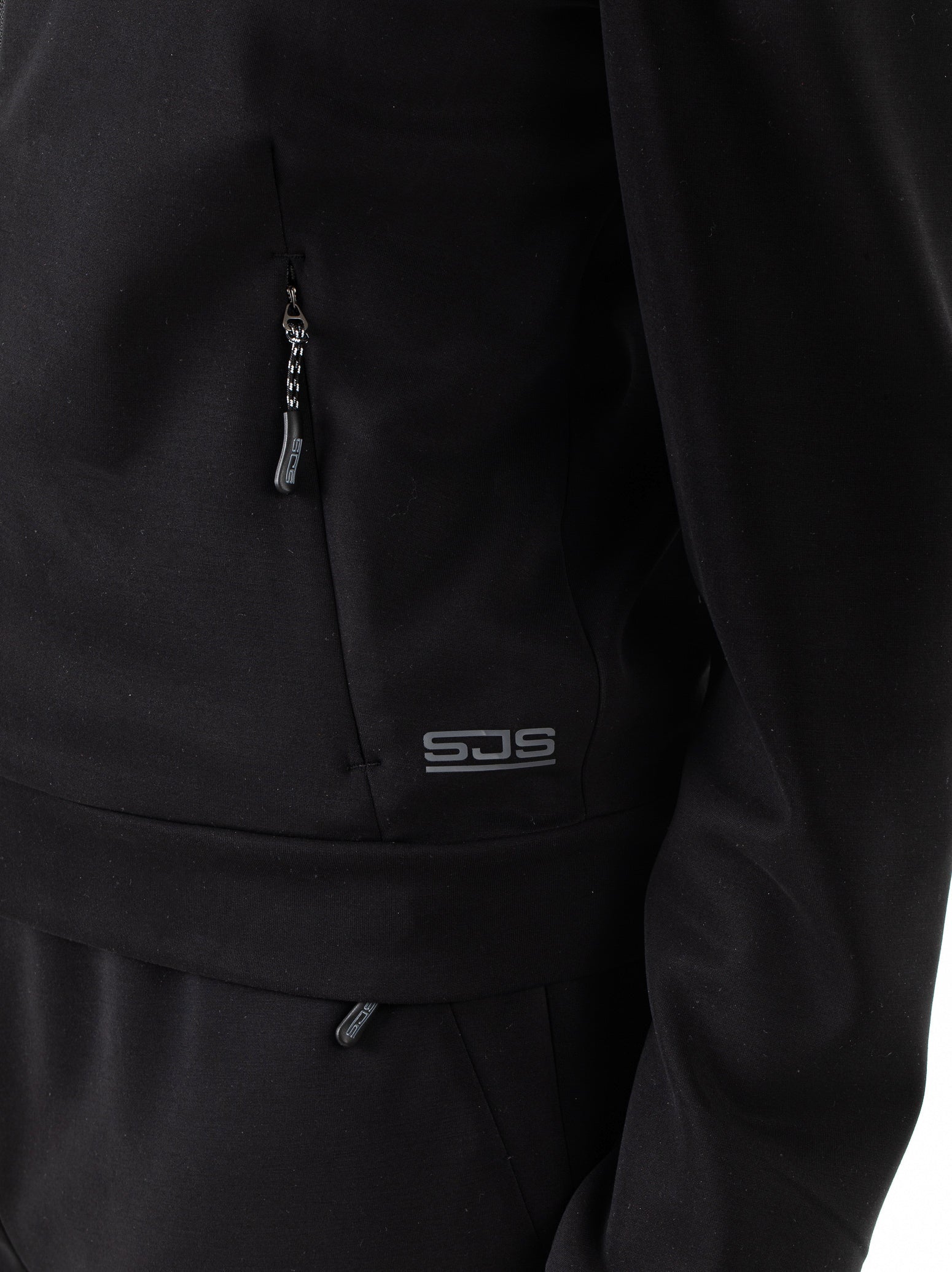 Rachelle-Ladytrackjacket-B001-5-Detail.jpg