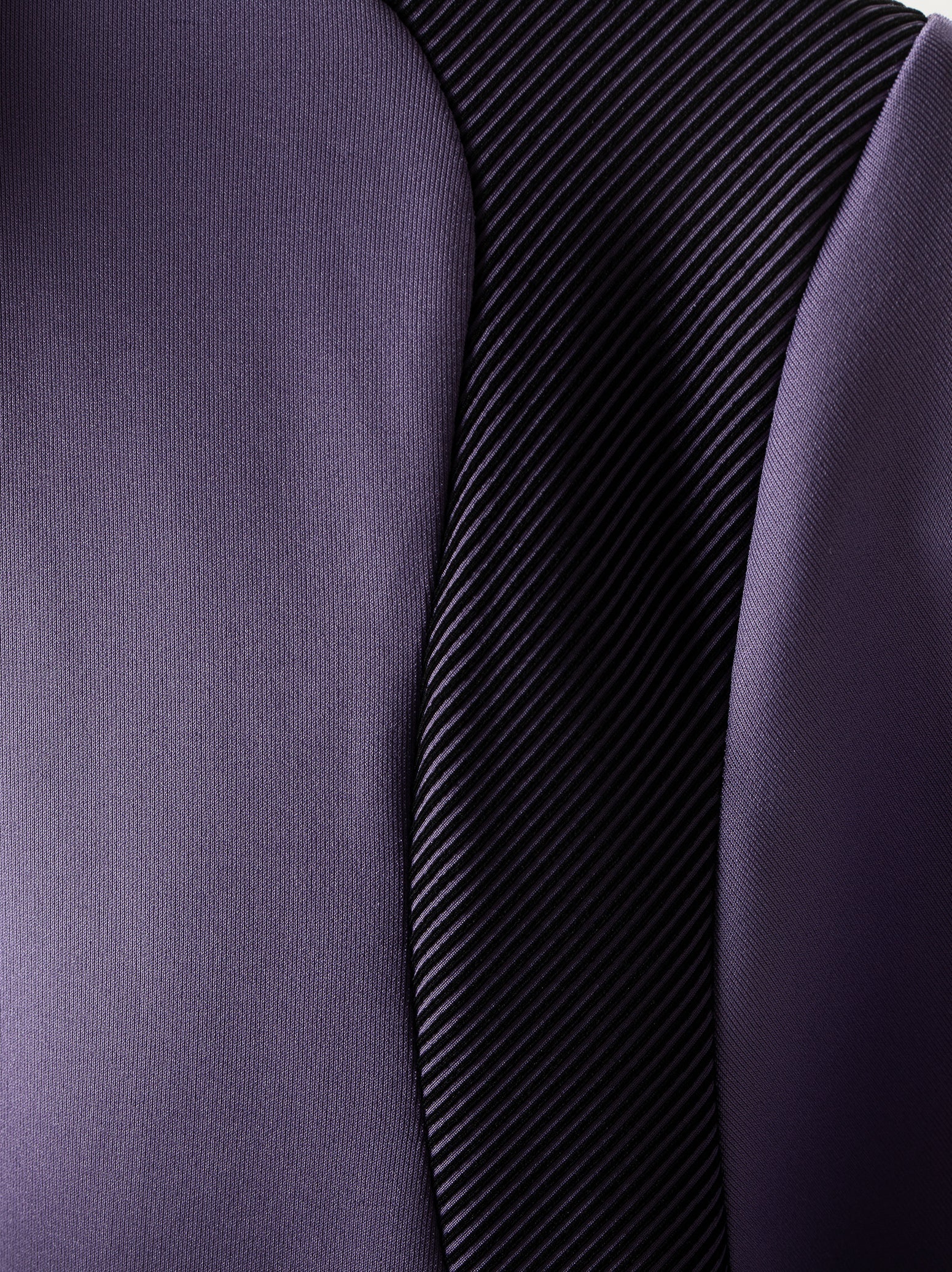 Resi-Ladytrackjacket-V067-6-Detail.jpg