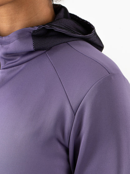 Rihanna-Ladyhoodedtop-V067-6-Detail.jpg