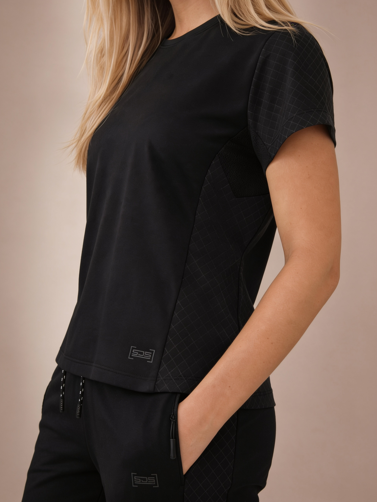 Solane-Black-06.png