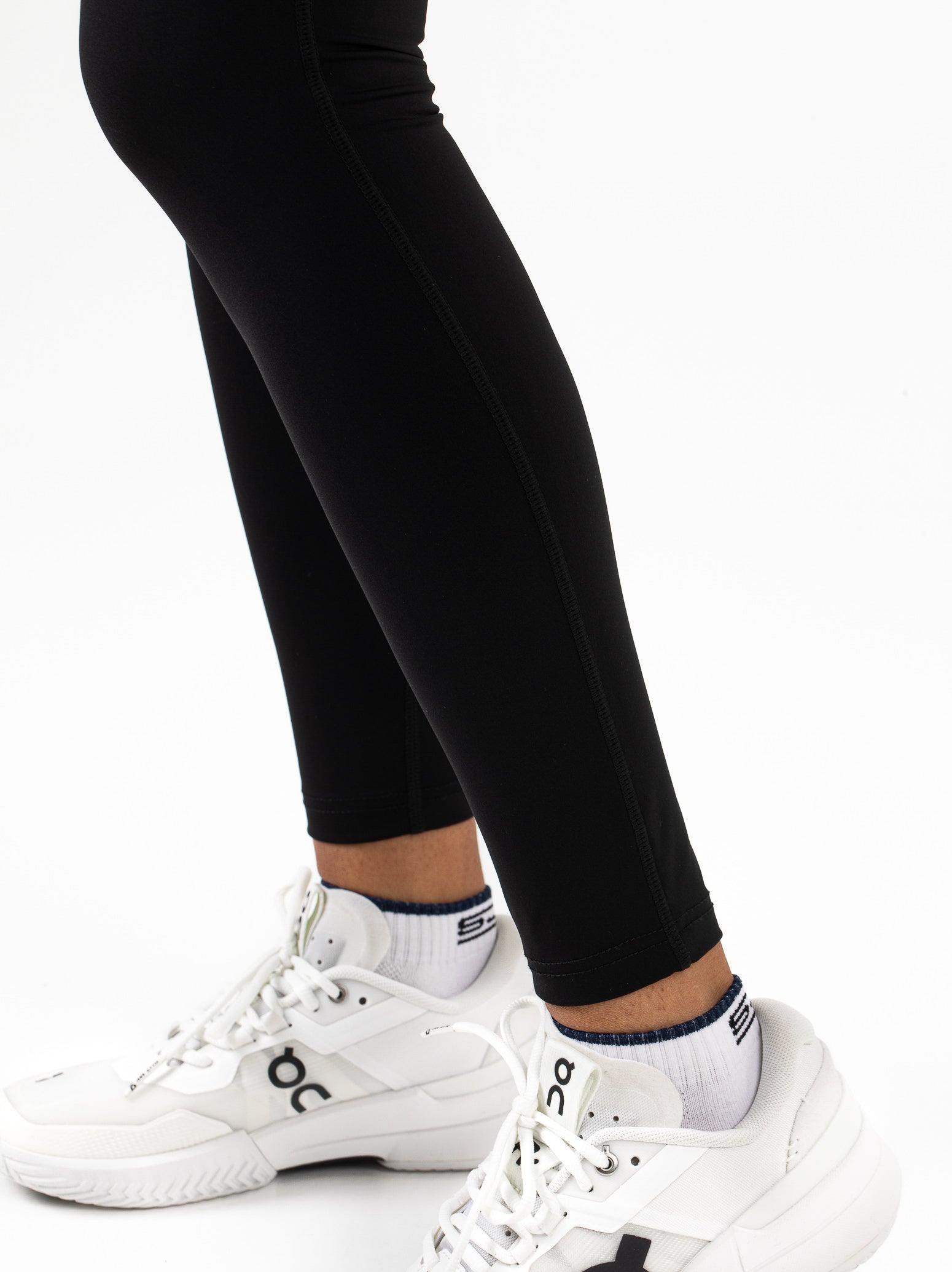 Tola-Ladytights-B001-5-Detail.jpg
