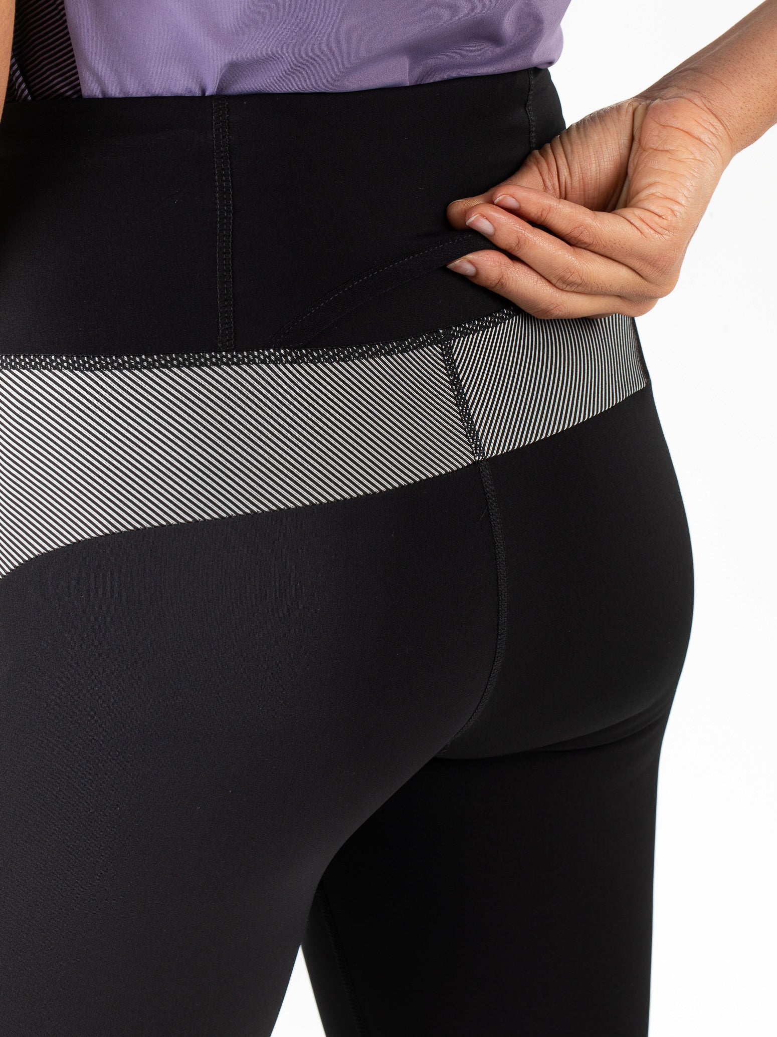 Tola-Ladytights-B001-6-Detail.jpg