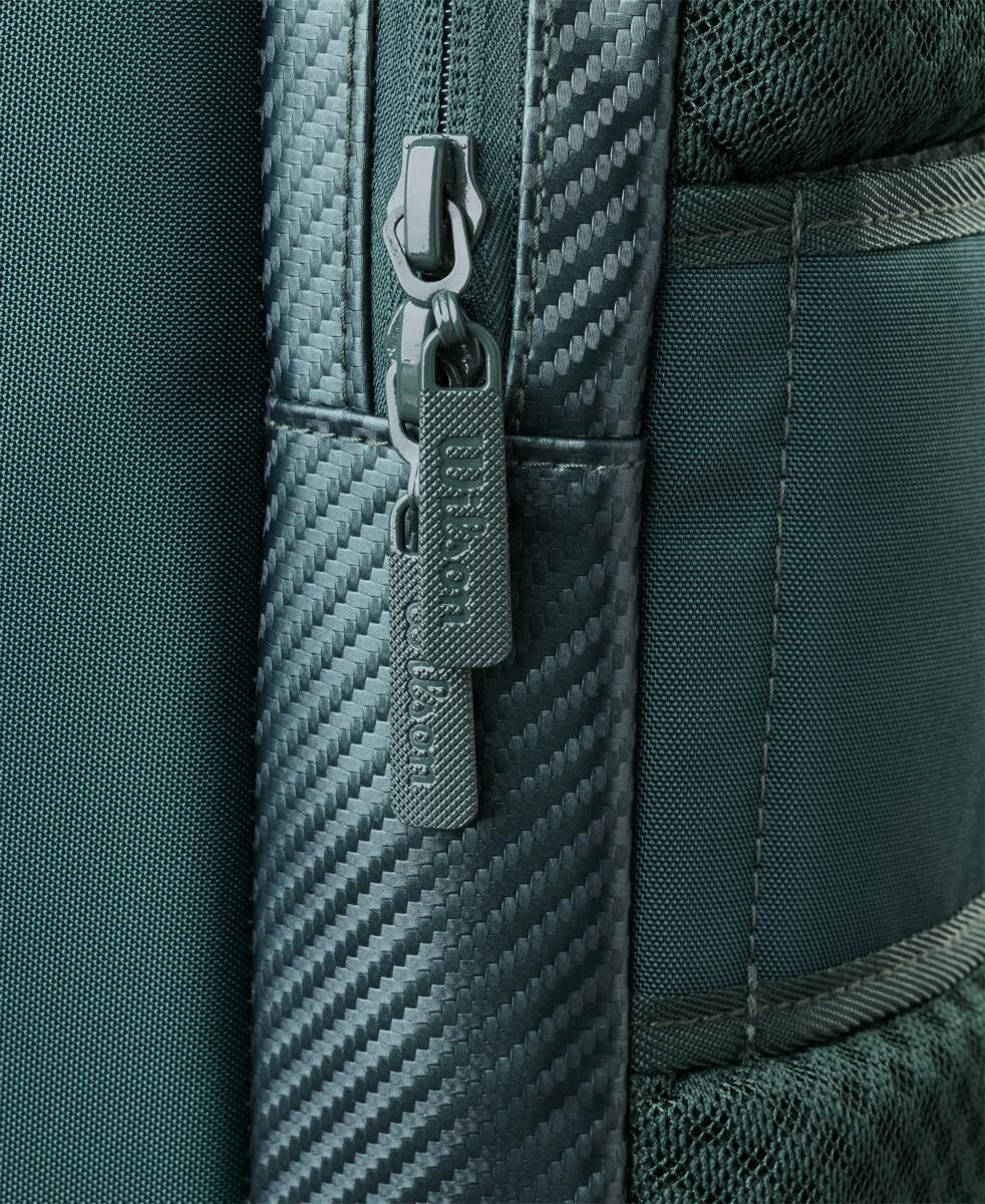WR8056101_8_BLADE_V10_BACKPACK_Green.png.cq5dam.web.1200.1200.jpg
