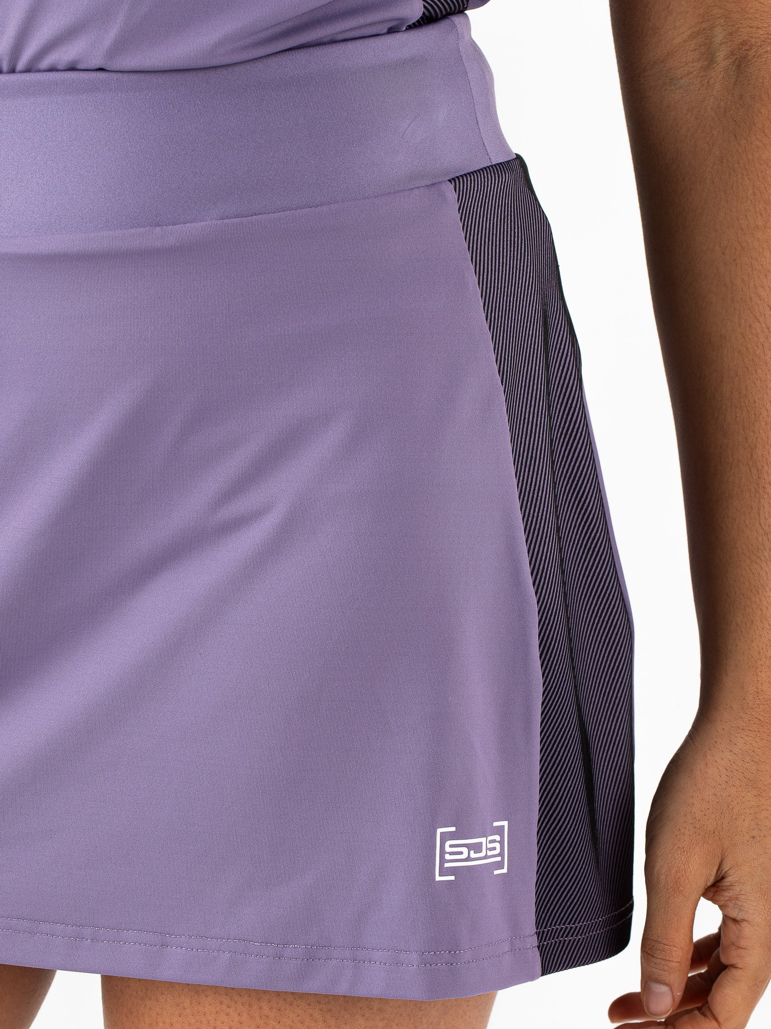 Wendolyn-LadySkirt-V067-4-Detail.jpg