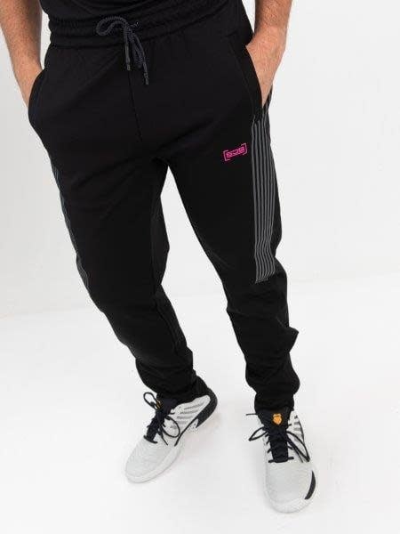layton-heren-broek-b001-1-sfeer_bbb14513-11b0-489e-bc77-f018463c2d6b.jpg
