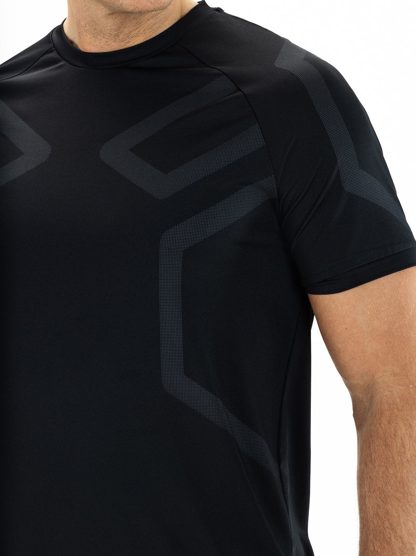 nielson-man-tee-b001-4-detail.jpg