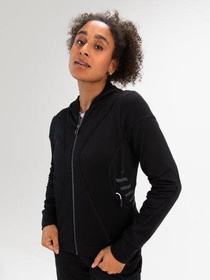 oliva-dames-vest-b001-1-sfeer_6e4e625d-3532-4f6b-b24a-21dcba7e4538.jpg
